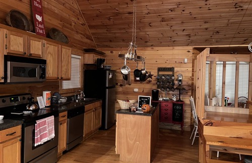 Mentone Cabin | ⭐️Glory Days Cottage⭐️ Cozy/Quiet/Serene🏡
