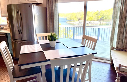Rocky Mount House | Glory Days Retreat - MM5 Gravois Mills