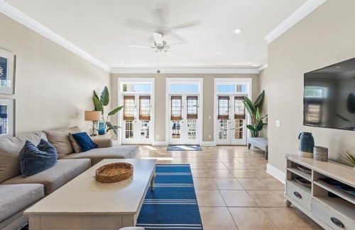 Kiska Beach House | Glory Daze Beach House by Panhandle Gateways