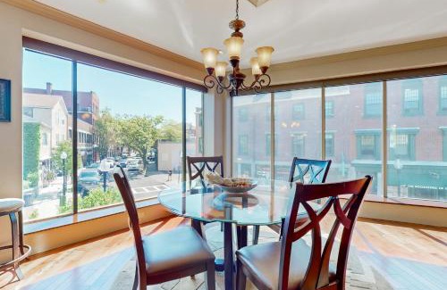 Gloucester Apartment | Gloucester Harbor Hideaway