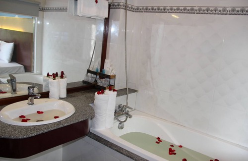 Ninh Hoa Resort | GM Doc Let Beach Resort & Spa