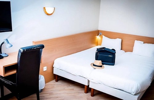 Gap Hotel | Go Fishing at La Chevrerie de Ceuze! Comfortable Accommodation with Parking!