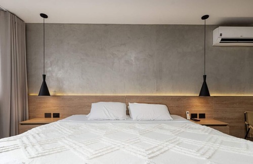 La Aguacatala Villa | Go Living 901 · Modern Loft with kitchenette & AC by HOUSY HOST