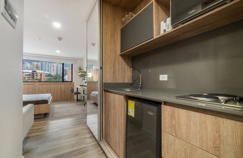 La Aguacatala Apartment | Go Living 914 · Luxury loft Apt with kitchenette &AC by HOUSY HOST