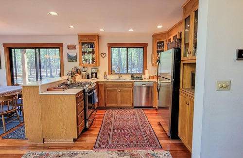 Mazama Cabin | Goat Wall Retreat - Serene Cabin Getaway