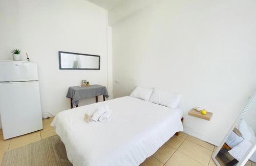Haifa Hotel | Godson Guest House down town