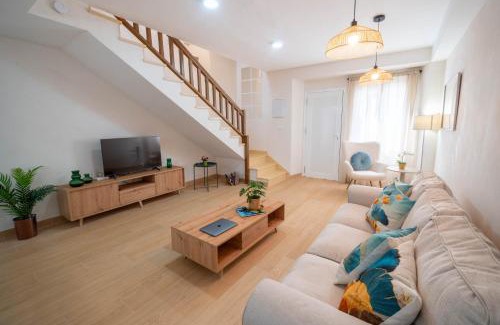 Algar House | GoHome Algar House
