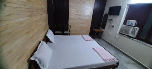 Paltan Bazaar Hotel | Gokul guest house
