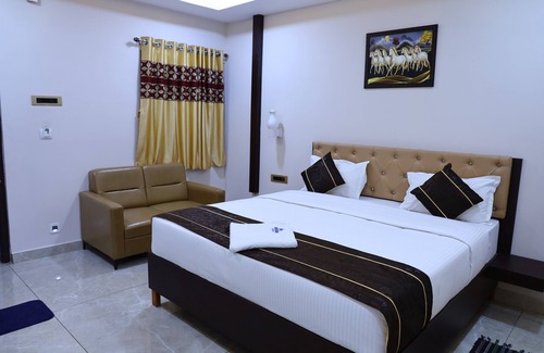 Srikalahasti Hotel | Gokulam Grand