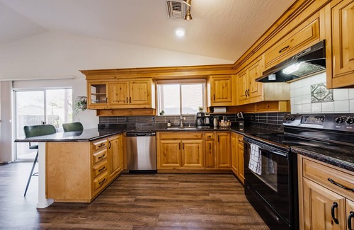 Gold Canyon House | Gold Canyon Peaceful Retreat - Private Pool & Hot Tub. Modern, cozy, tranquil!
