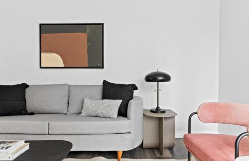Rush and Division Apartment | Gold Coast 1BR w Deck Gym Lounge 1 block to L CHI-650