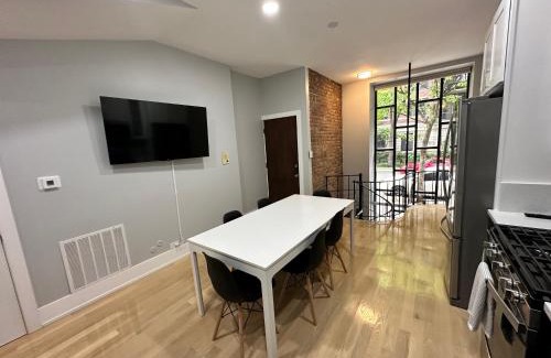 Near North Side House | Gold Coast - Downtown Hideaway