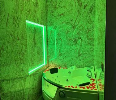 Tuscolano Apartment | Gold House Roma
