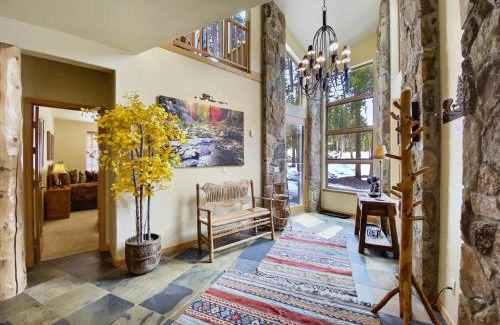 Warrior's Mark West House | Gold King Chalet townhouse