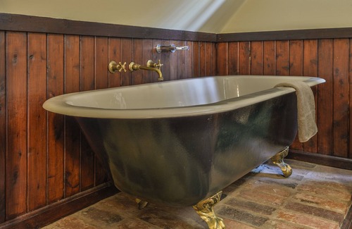 Nundle House | Gold Mine Guesthouse