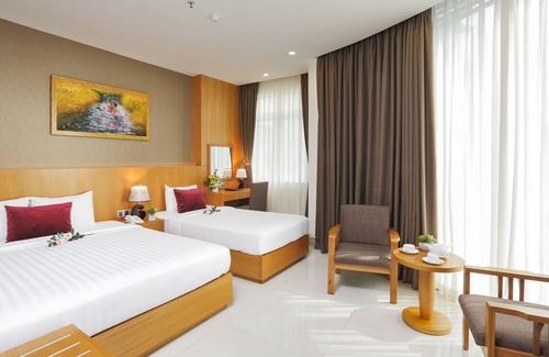 District 5 Hotel | Golda Hotel