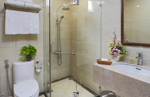 District 5 Hotel | Golda Hotel