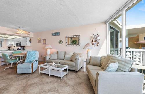 New Smyrna Beach House | Golden Arms 803