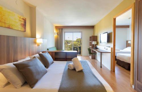 Salou City Centre Hotel | Golden Avenida Family Suites 4*