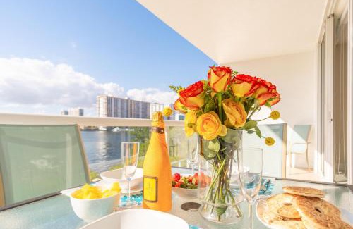 Sunny Isles Beach Apartment | Golden Bay 408