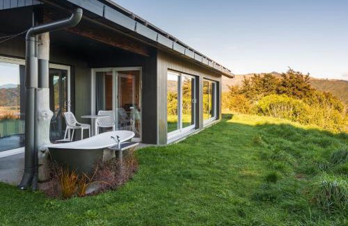 Tata Beach House | Golden Bay Hideaway