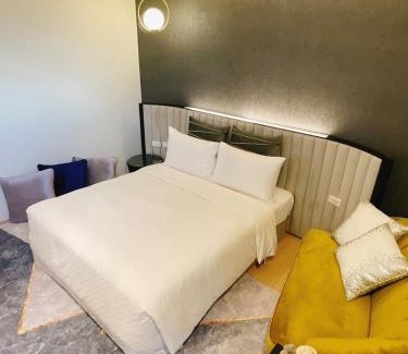 Big Beach Hotel | Golden Bay Holiday Inn