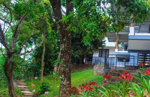 Kanthalloor Hotel | Golden Fern Resort