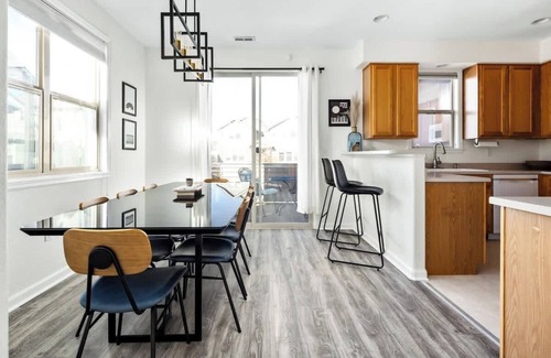 Pleasant View House | Golden Foothills + Hot Tub + Hiking & Biking!