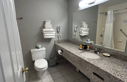 North Conway Hotel | Golden Gables Inn