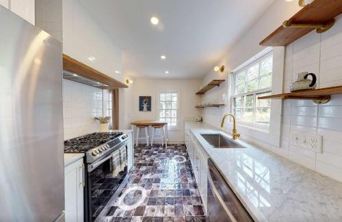 Inman Park Apartment | Golden Gazelle