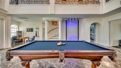 Pelican Villa | Golden Globe - luxury on the canal with poolspa