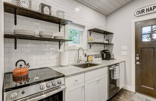 Central Colorado Springs House | Golden Grotto! King & BBQ & Fire Pit!