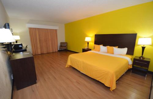 Wichita Hotel | Golden Hotel and Conference Center