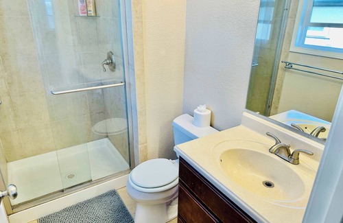 Sparks House | Golden Hour Haven|3Bedrooms|Sleeps9