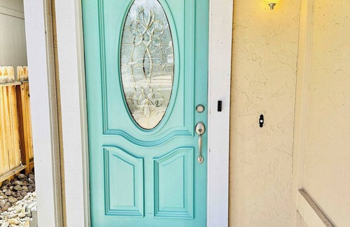 Sparks House | Golden Hour Haven/Sleeps 9