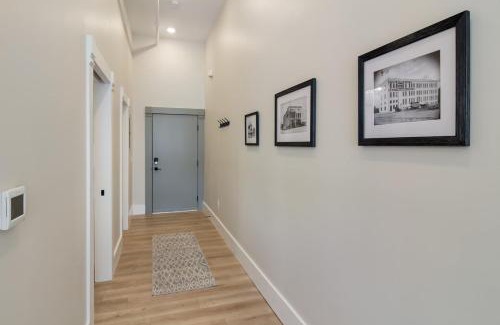 Traverse City House | Golden Lofts Unit 1 Downtown Traverse City 1BD 1BA