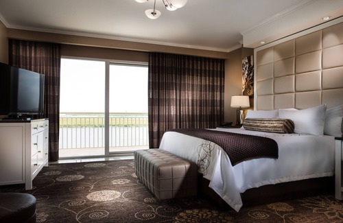 Lake Charles Resort | Golden Nugget Lake Charles