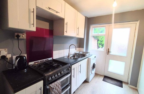 North Shields Apartment | Golden Palace Free Parking