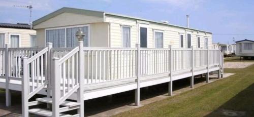Chapel Saint Leonards Apartment | Golden Palm, Meadow View 24, Chapel St Leonards