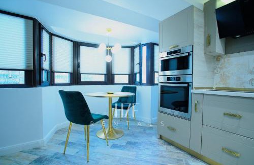 Braila Apartment | Golden Panoramic Apartment Self Check-In