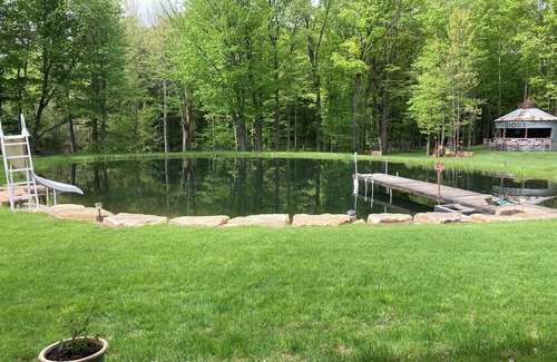 Stratford Apartment | Golden Pond Cozy Lower Level, Indoor & Outdoor Fire Pit, 30 min to Granite Peak