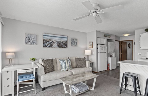 Osage Beach Condo | Golden Reef C-103 - Take in the Sunsets!