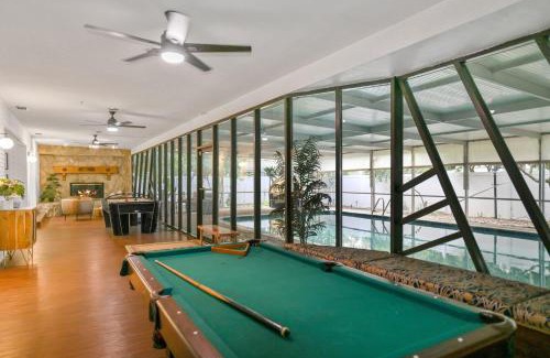 Seminole House | Golden Retreat: Expansive 6BR Home w Heated POOL ~