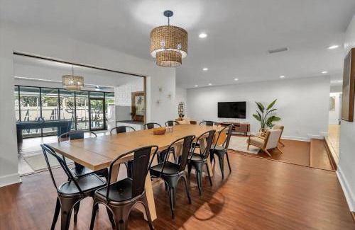 Seminole House | Golden Retreat: Expansive 6BR Home w Heated POOL ~
