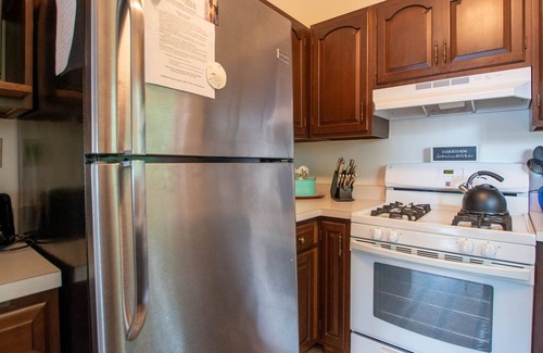 Hammondsport House | Golden Retreater: Pet Friendly on Keuka Lake!