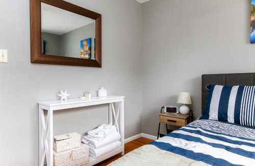 South Bend Apartment | Golden Shamrock 3BR Home 3min to ND