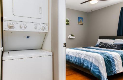 South Bend Apartment | Golden Shamrock 3BR Home 3min to ND
