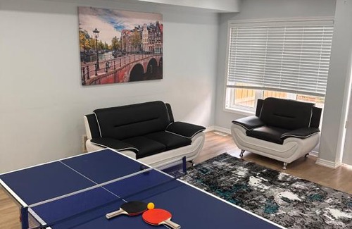Brampton House | Golden spring Basement