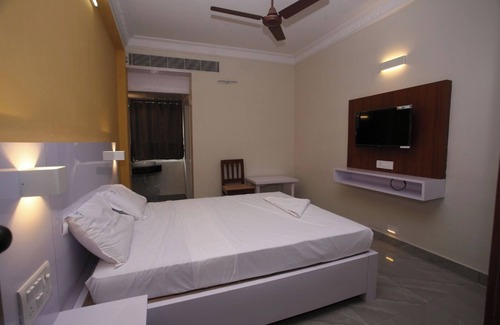 Central Chennai Resort | Golden Tower