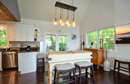 Waynesville House | Golden Vista-At 4000 feet, Golden Vista is a unique combination of breathtaki